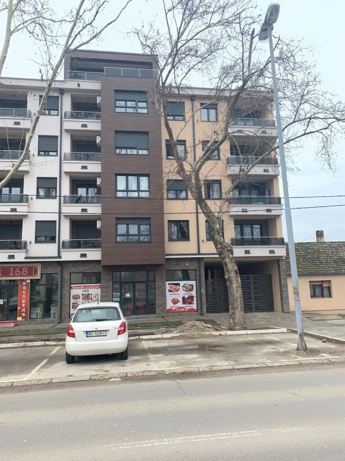 Royal Residence Apartmani Pančevo 外观 照片
